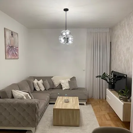 Apartment Monarh